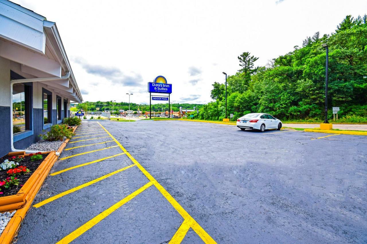 Days Inn & Suites By Wyndham Wisconsin Dells Buitenkant foto