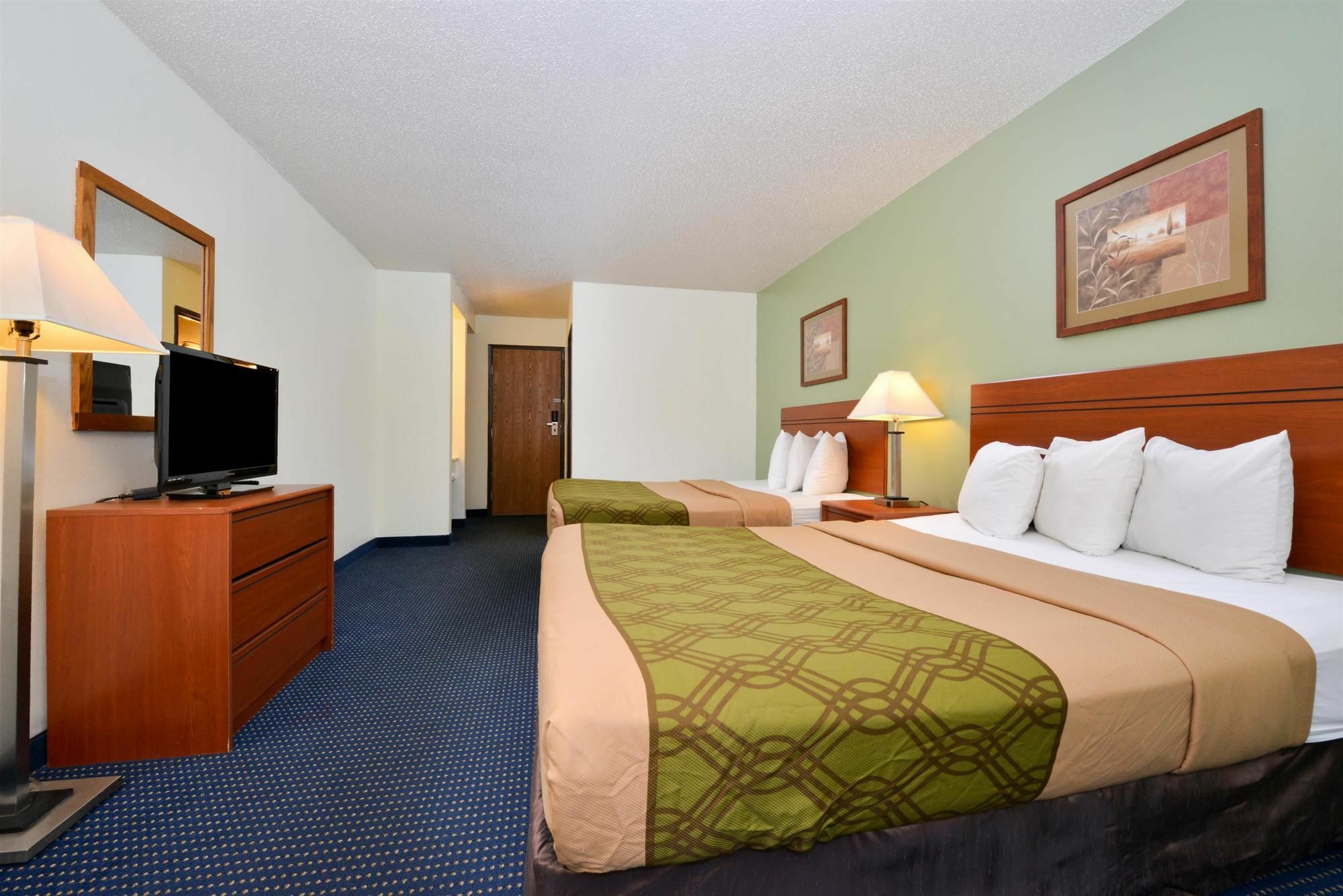 Days Inn & Suites By Wyndham Wisconsin Dells Buitenkant foto