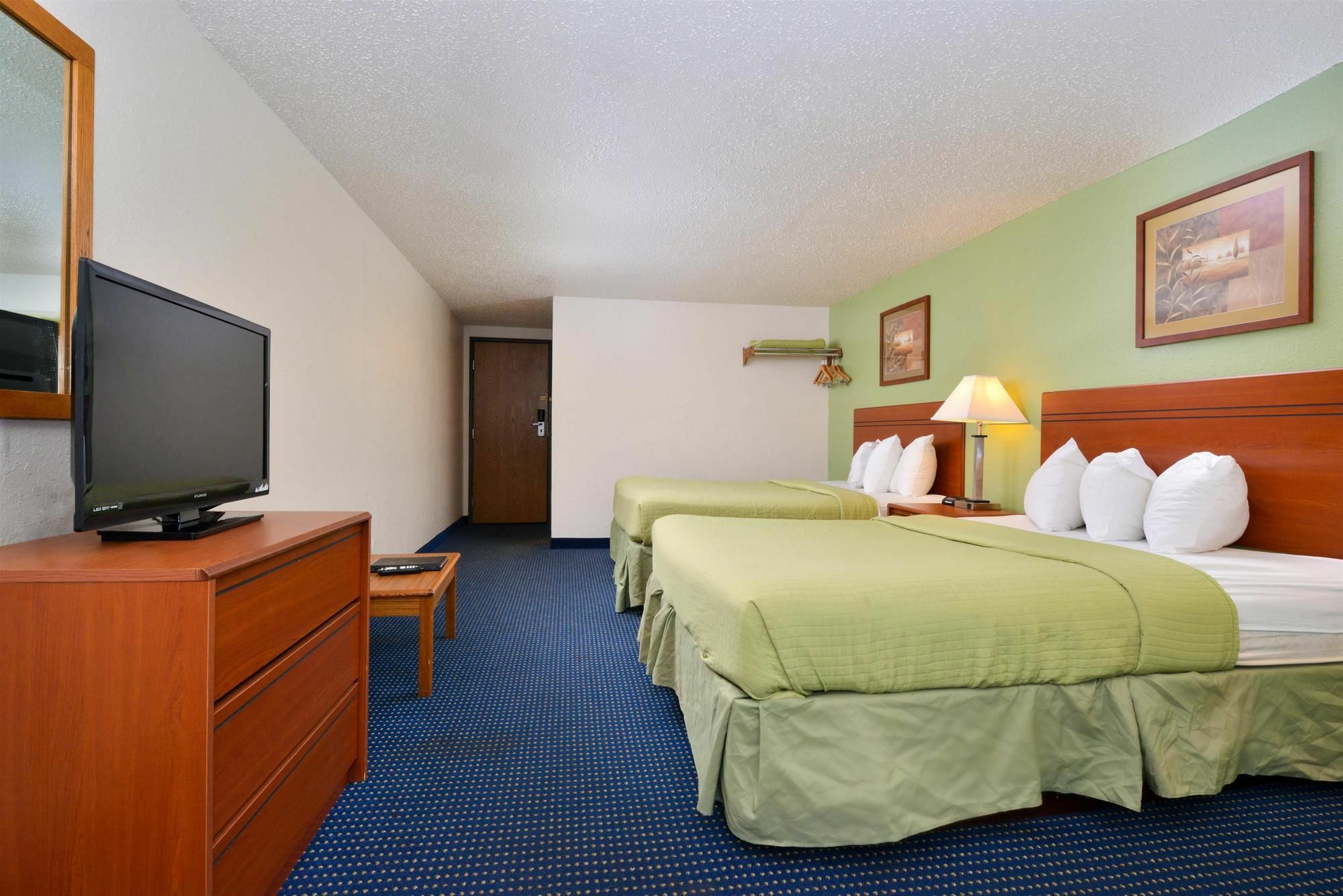 Days Inn & Suites By Wyndham Wisconsin Dells Buitenkant foto